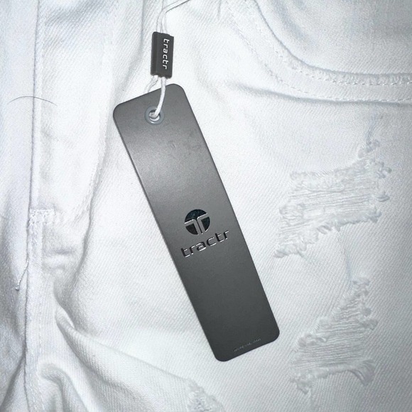 NWT Girl’s Size 8 Tractr Distressed White High rise Weekender Denim Shorts - Picture 4 of 6